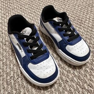 Puma Kids Sneakers in Navy and White